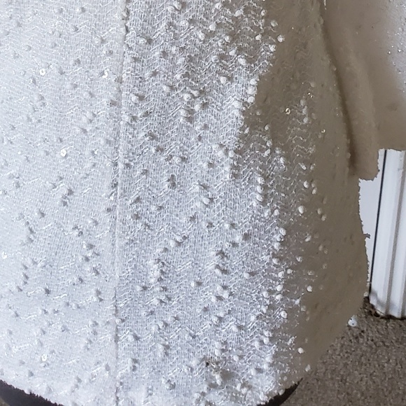 Jennifer Lopez, Medium/white, cold shoulder top - Picture 5 of 5